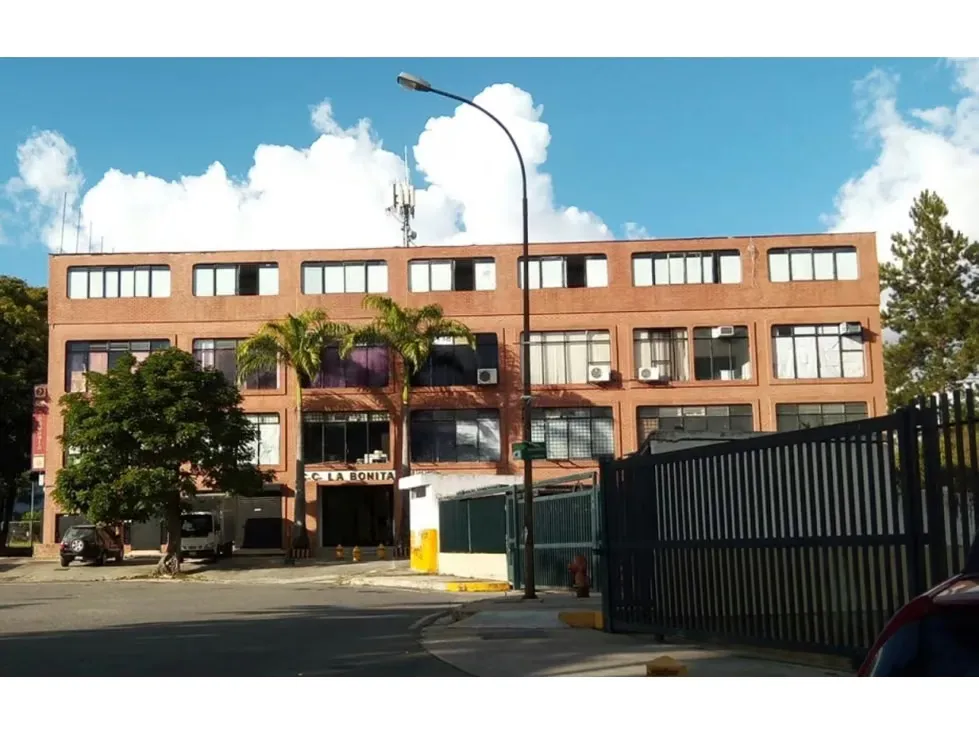 ALQUILER DE LOCAL COMERCIAL EN EL C.C LA BONITA, MUN. BARUTA