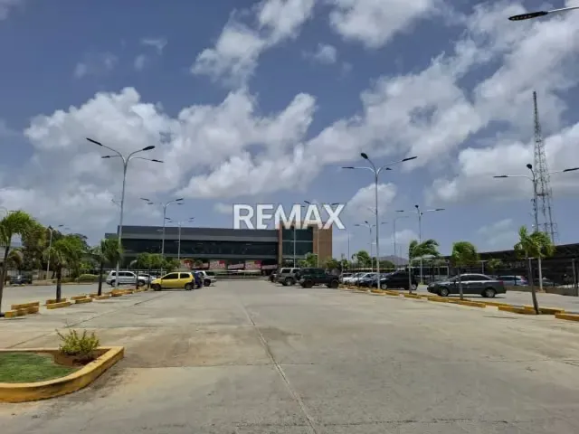 EN VENTA LOCAL PARA NEGOCIO DE COMIDA, CC LA ESTANCIA, JUAN GRIEGO, ISLA DE MARGARITA. - 15