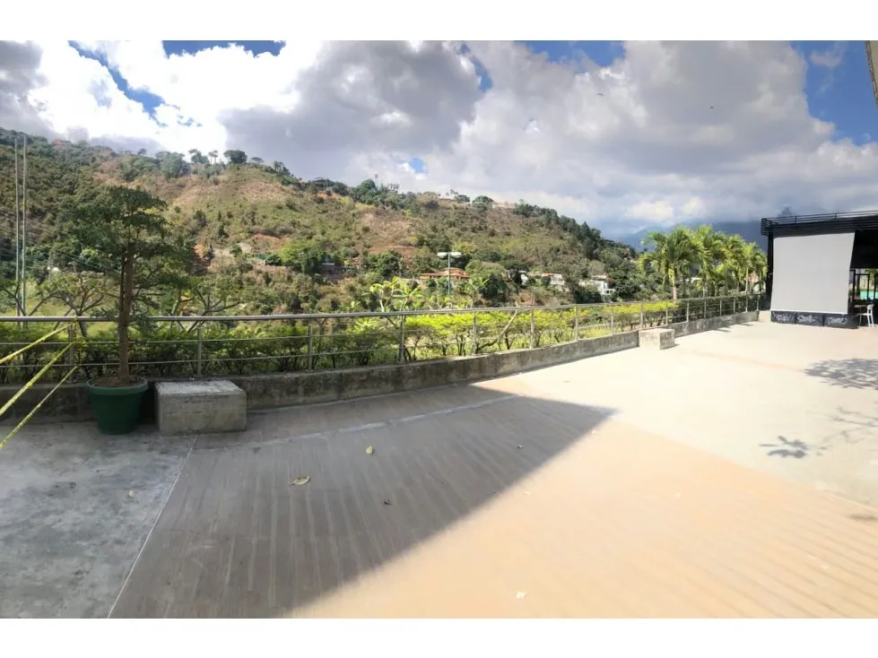 Se Vende Local 137m²-NIVEL PLAZA-C.C.Prq.Cerro Verde-RG - 3