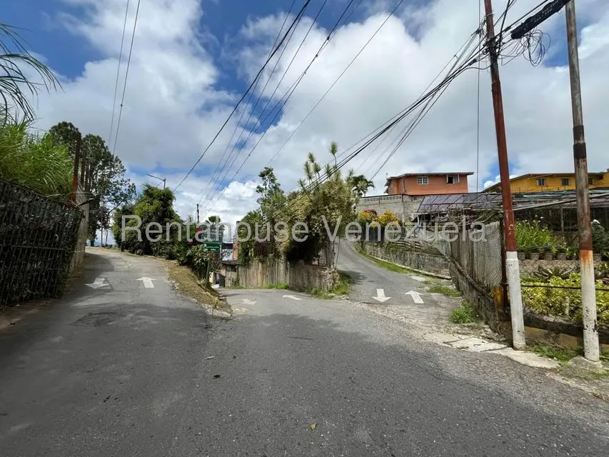 Terreno (Residencial) en Venta en Los Robles, Distrito Metropolitano - 9