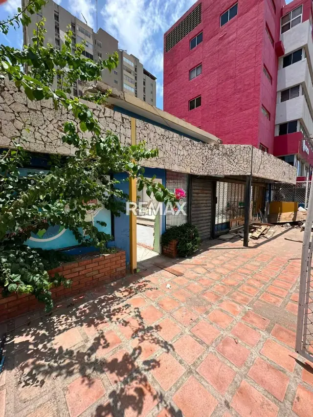 Terreno en Venta Av. 5 de julio - 3