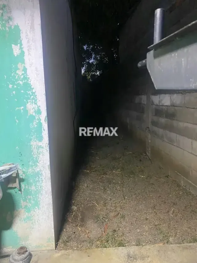 Casa Lote en Venta urbanización Nueva Segovia Zona Este - Barquisimeto - 12