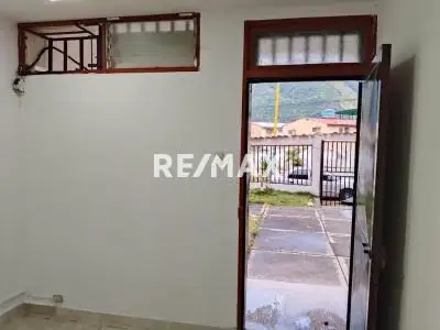 Gran oportunidad de Alquiler local comercial en el Edf El Saman bloque 19