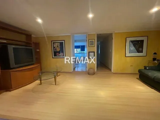 EN VENTA CASA REMODELADA EN PARQUE CAIZA - 9