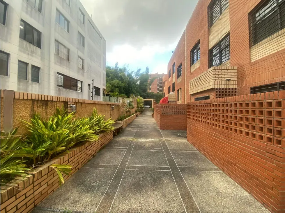 Se vende Town House 600m2 Urb Miranda - 2