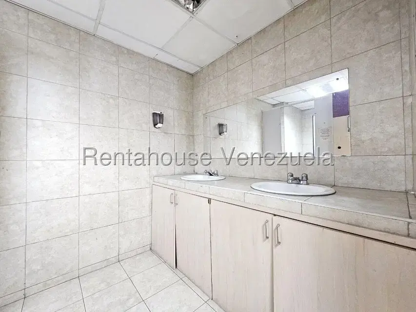 Local Comercial en Alquiler en Guarenas, Miranda - 25