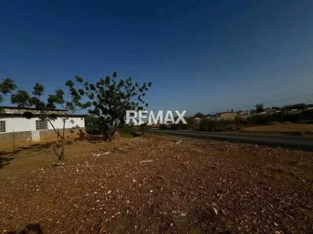 TERRENO EN SECTOR LA GUARDIA, MUNICIPIO DIAZ, ISLA DE MARGARITA LOTE NRO 2 Y LOTE NRO 8-A. - 3