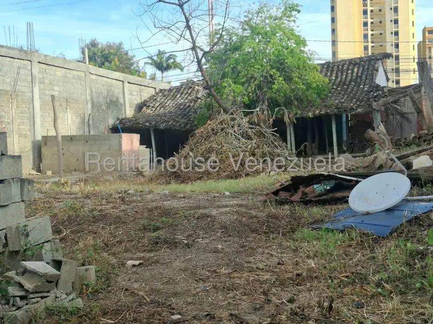 Terreno (Comercial) en Venta en Centro, Lara - 12