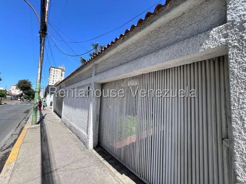 Casa (Multipes Niveles) en Venta en Avenida Victoria, Aragua - 2