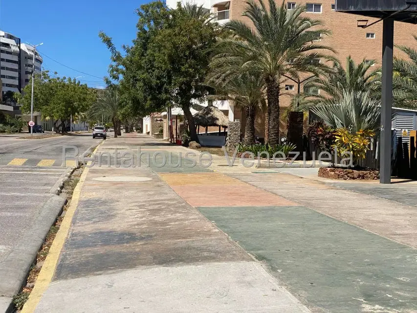 Terreno (Comercial) en Venta en Maneiro, Nueva Esparta - 12