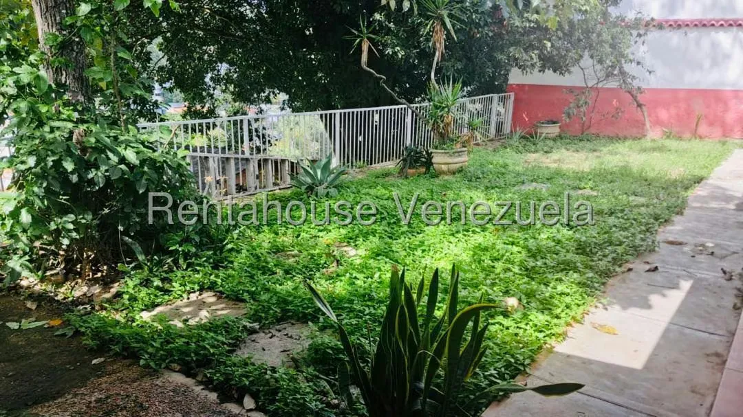Casa (Multipes Niveles) en Venta en Prados del Este, Distrito Metropolitano - 17