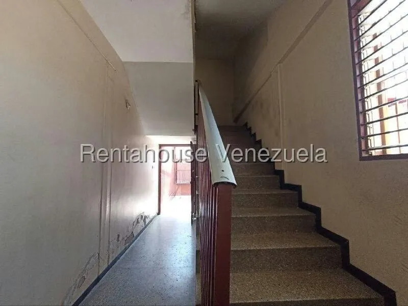 Edificio en Venta en Zona Oeste, Lara - 15