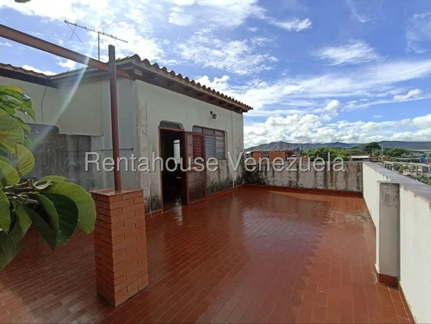 Edificio en Venta en Zona Oeste, Lara - 38