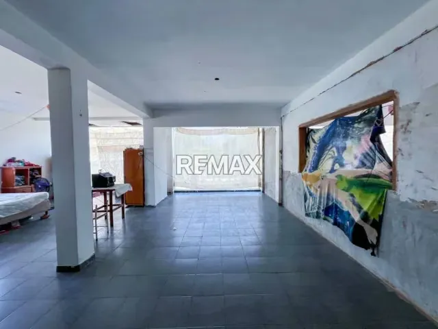 Edificio comercial para restaurar en venta - 5