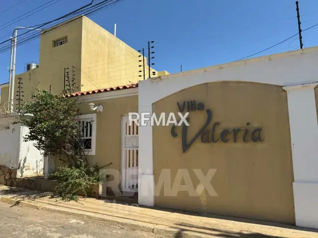 TOWNHOUSE EN VILLA VALERIA, DORAL NORTE