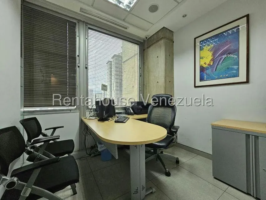 Oficina en Venta en Parroquia La Candelaria, Distrito Metropolitano - 24