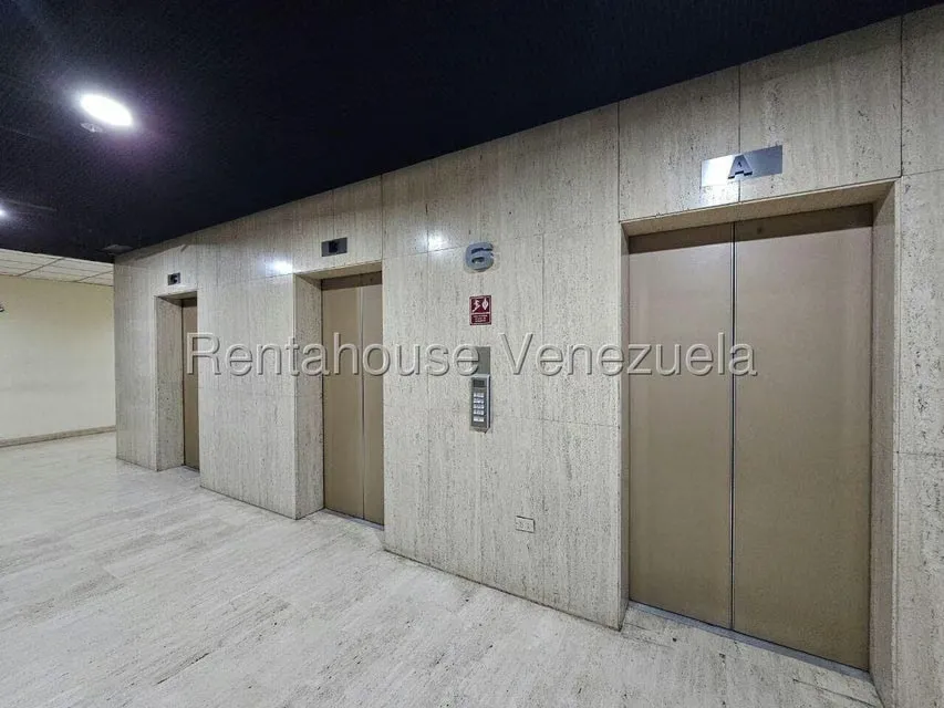 Oficina en Venta en Parroquia La Candelaria, Distrito Metropolitano - 36