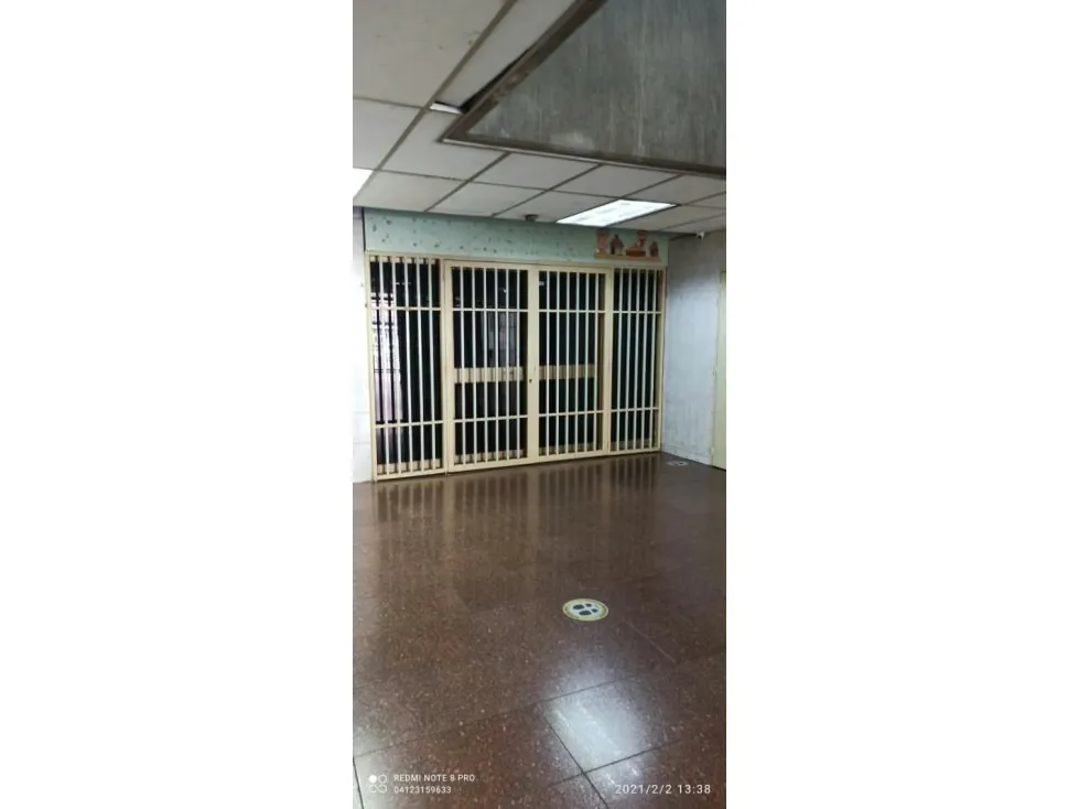Alquiler de oficina en la Av Lecuna 1000$ planta baja. - 4