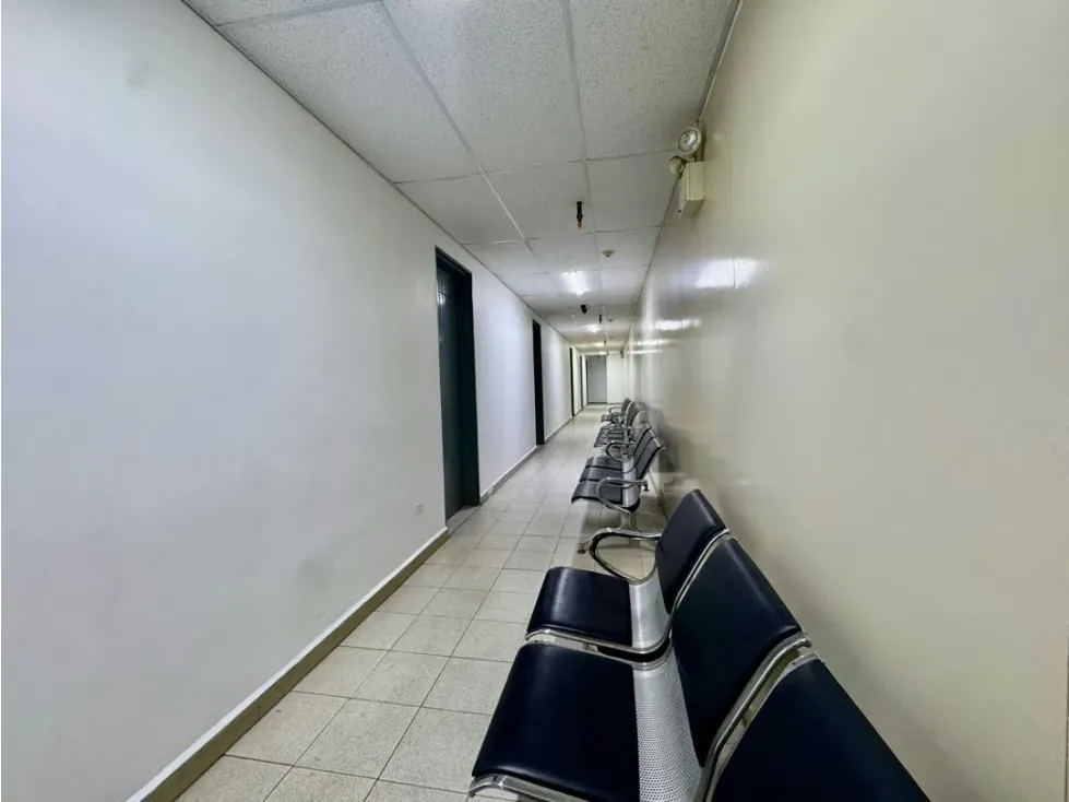 Se vende y/o alquila centro.comercial 2.160m2 Cementerio del Sur - 3