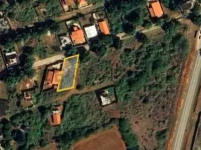Terreno de uso Turístico Habitacional en la avenida 31 de Julio