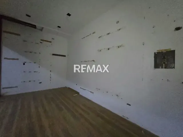 LOCAL COMERCIAL EN ALQUILER EN CABIMAS CENTER (OBRA GRIS) - 7