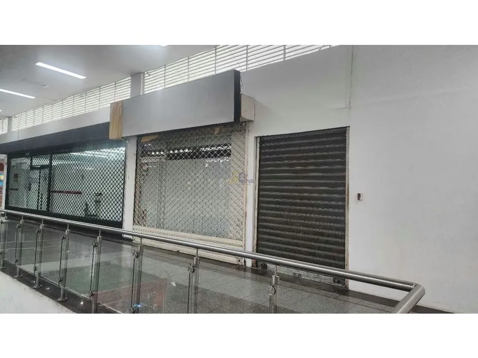 Se vende local 60m2 en esquina 1B C.C Plaza Las Americas I