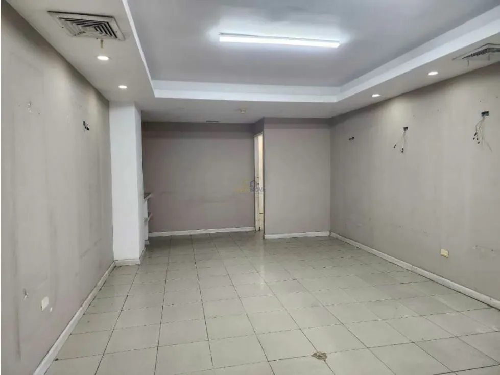Se vende local 60m2 en esquina 1B C.C Plaza Las Americas I - 4