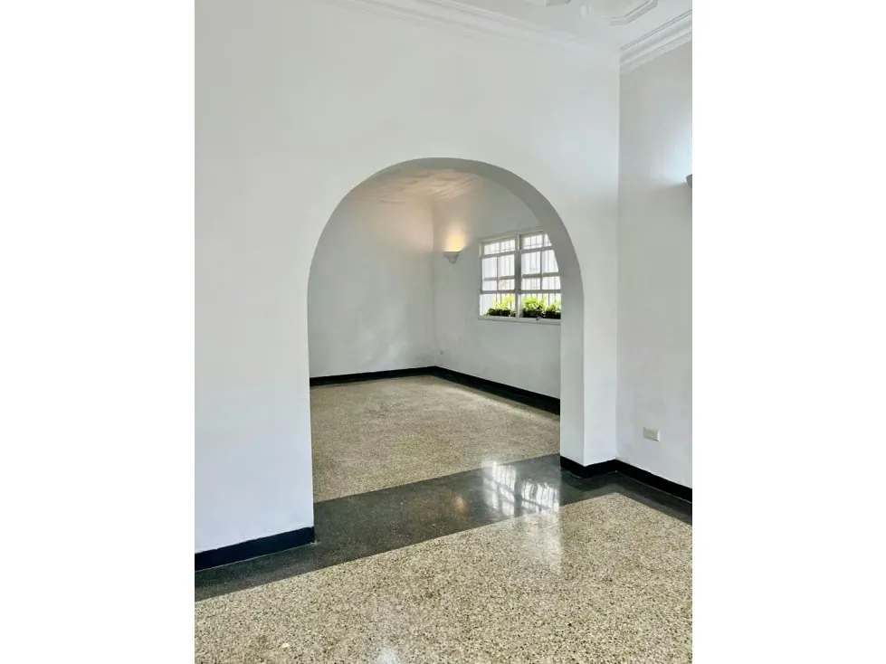 Se alquila casa 800m2 Altamira - 9