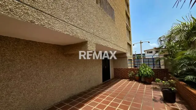 APARTAMENTO CON ESTILO MODERNO, CON ESPECTACULAR VISTA AL MAR - 16