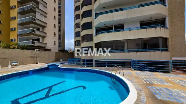 APARTAMENTO CON ESTILO MODERNO, CON ESPECTACULAR VISTA AL MAR - 19