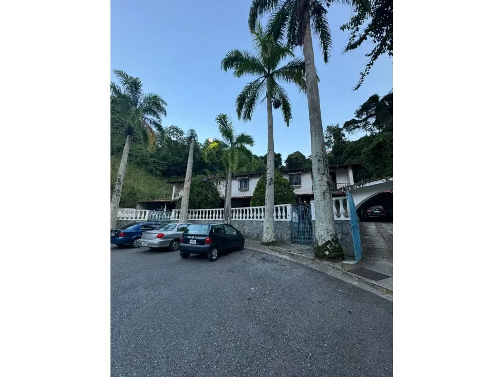 Se vende casa 1000m² 12h+2s/8b+s/6e San Luis