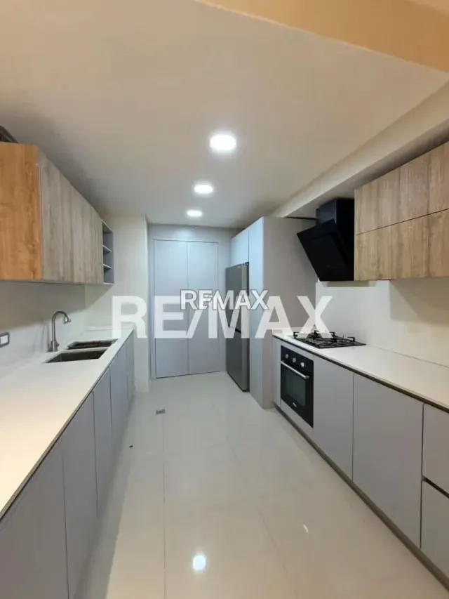 Apartamento en Alquiler Resid. Atlantis - 3