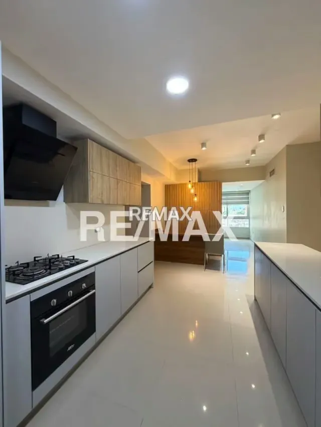 Apartamento en Alquiler Resid. Atlantis - 4