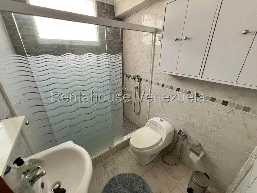 Apartamento (1 Nivel) en Alquiler en Montalban III, Distrito Metropolitano - 13