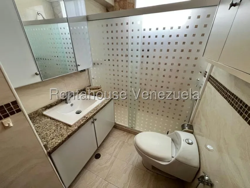 Apartamento (1 Nivel) en Alquiler en Montalban III, Distrito Metropolitano - 10