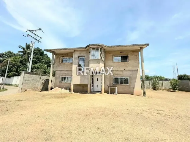 CASA EN VENTA EN CIUDAD OJEDA, EN OBRA GRIS AVANZADA, El Lienzo en Blanco para Revestir a tu gusto. - 12