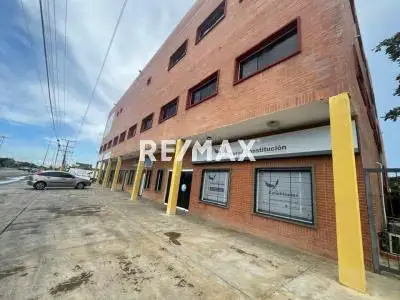 EN VENTA LOCAL MULTIFUNCIONAL CON BAÑO PRIVADO EN LA POSADA MARIA AUXILIADORA, CHICHIRIVICHE.