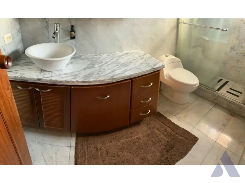Vende/alquila Casa 500m2 Lomas de la Lagunita 3038 - 11