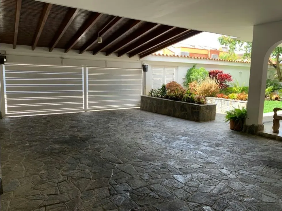 Vende/alquila Casa 500m2 Lomas de la Lagunita 3038 - 16