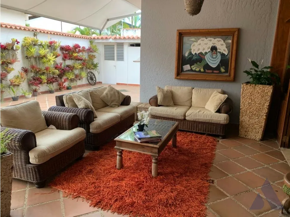 Vende/alquila Casa 500m2 Lomas de la Lagunita 3038 - 7