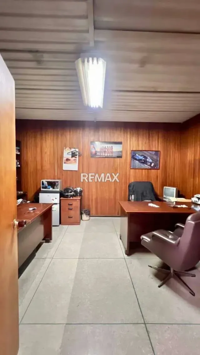Local Comercial en 5ta Avenida - 2