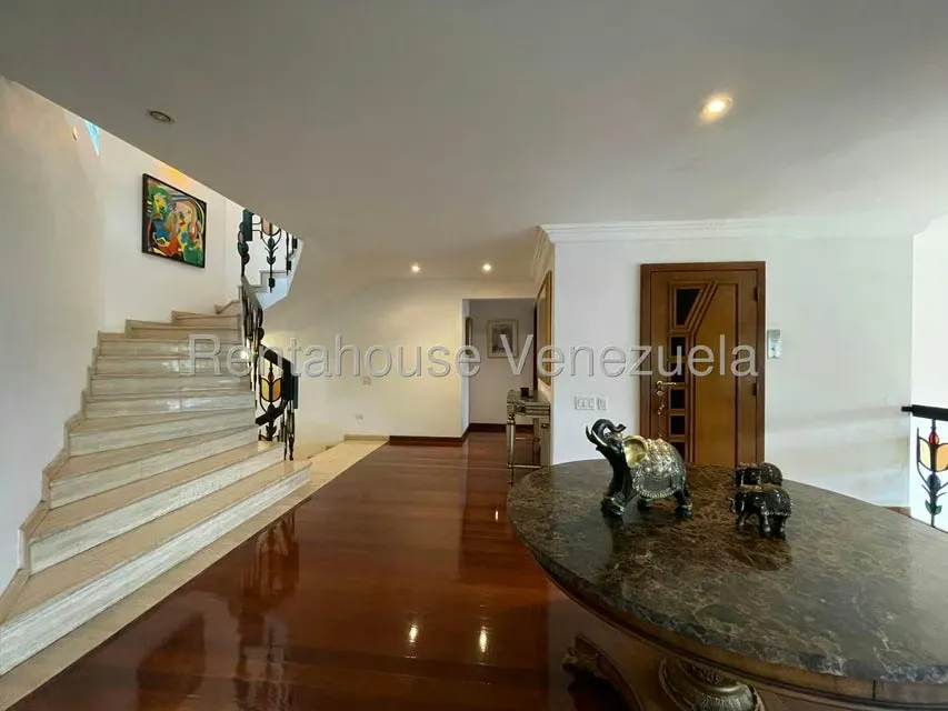 Apartamento (Multiples Niveles) en Alquiler en Colinas de Valle Arriba, Distrito Metropolitano - 37