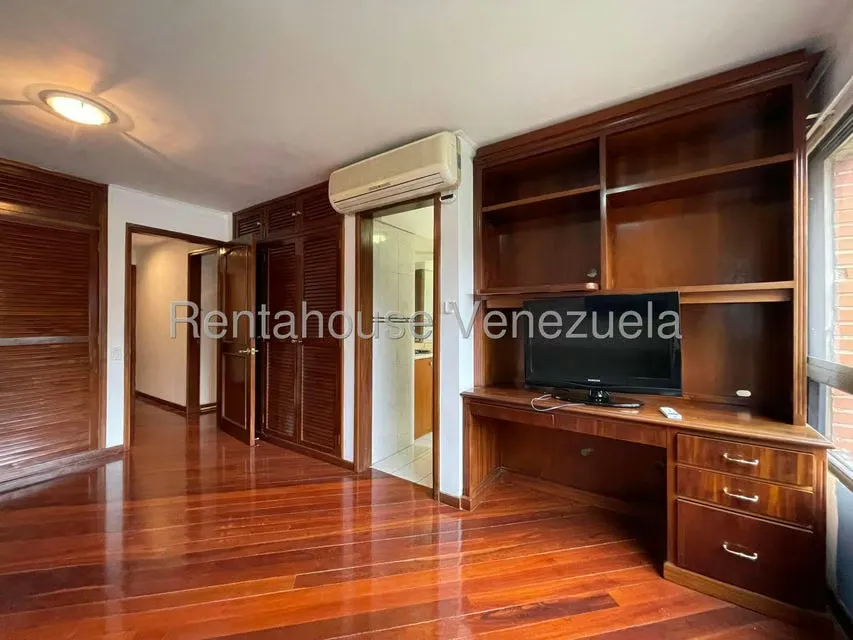 Apartamento (Multiples Niveles) en Alquiler en Colinas de Valle Arriba, Distrito Metropolitano - 46