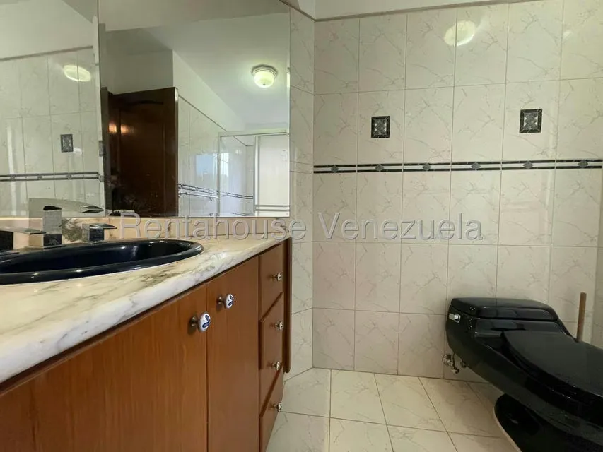 Apartamento (Multiples Niveles) en Alquiler en Colinas de Valle Arriba, Distrito Metropolitano - 47