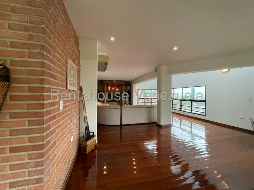 Apartamento (Multiples Niveles) en Alquiler en Colinas de Valle Arriba, Distrito Metropolitano - 87