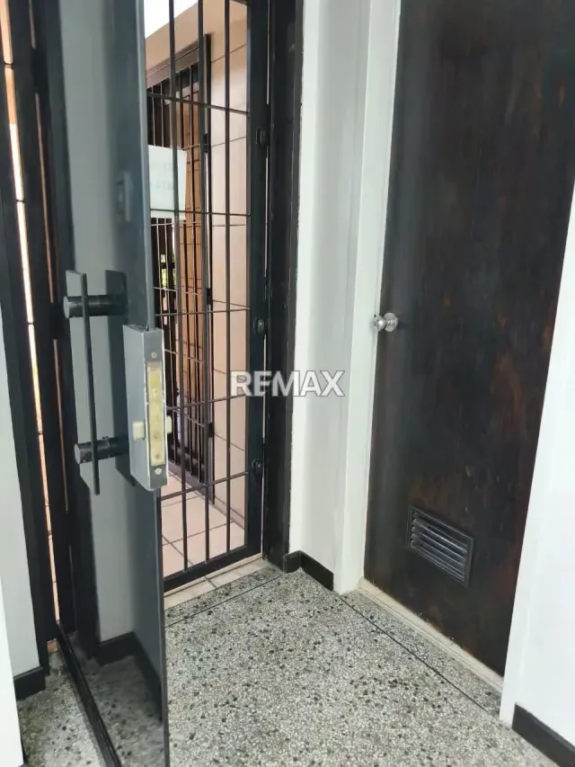 Alquiler de Oficina en Av Bolivar, Urb Majay, 30m² - 6