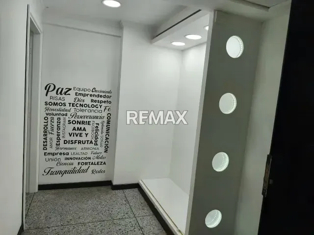 Alquiler de Oficina en Av Bolivar, Urb Majay, 30m² - 8