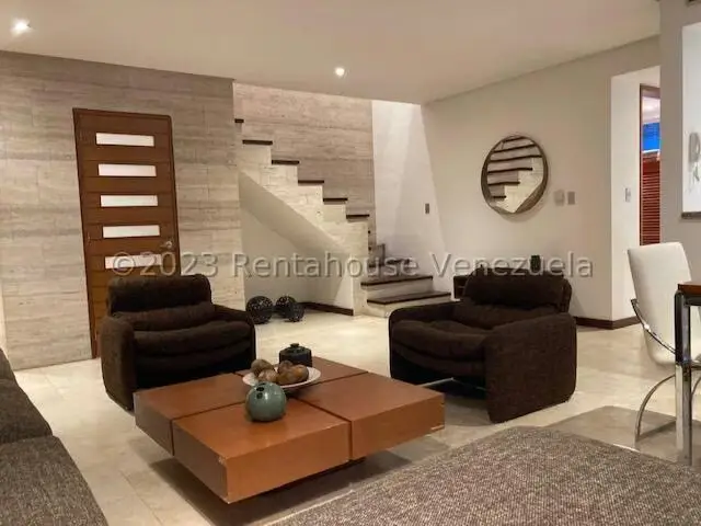 Apartamento (Duplex) en Alquiler en Los Naranjos de Las Mercedes, Distrito Metropolitano