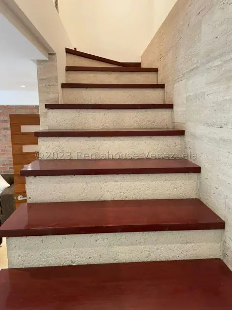 Apartamento (Duplex) en Alquiler en Los Naranjos de Las Mercedes, Distrito Metropolitano - 23
