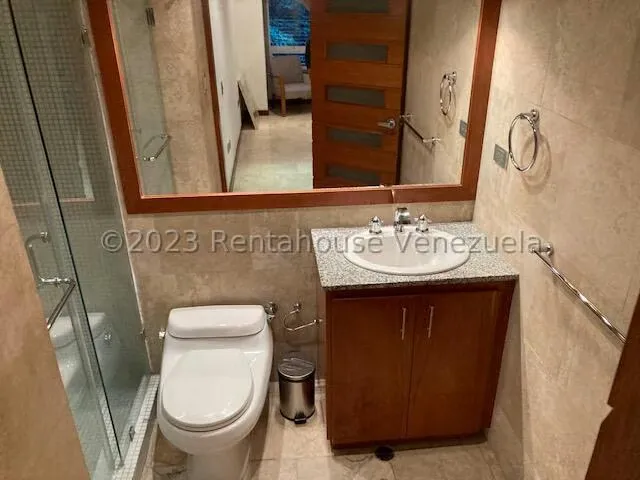 Apartamento (Duplex) en Alquiler en Los Naranjos de Las Mercedes, Distrito Metropolitano - 32